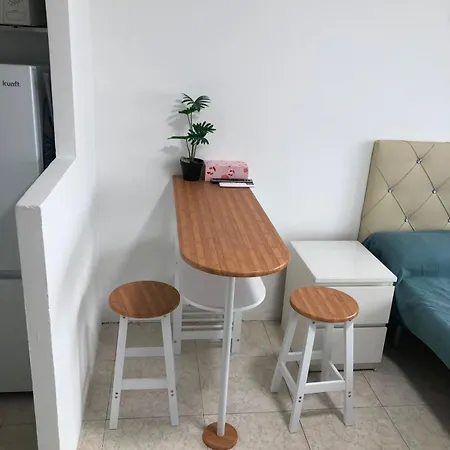 Roger Apartment *